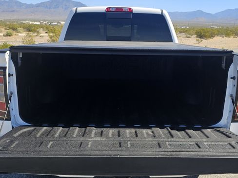 Used 2016 GMC Sierra 1500 SLE w/ All-Terrain Package image 6