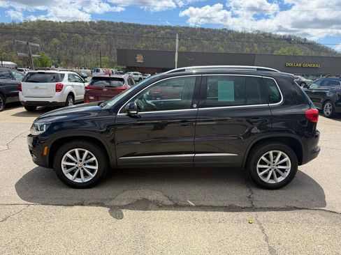 Used 2017 Volkswagen Tiguan Wolfsburg Edition AWD/4WD image 4