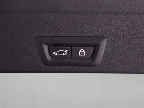 Used 2020 BMW X6 M50i w/ Executive Package AWD/4WD image 38