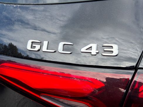 Used 2025 Mercedes-Benz GLC 43 AMG 4MATIC image 11