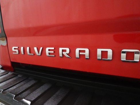 Used 2017 Chevrolet Silverado 1500 LT AWD/4WD image 21
