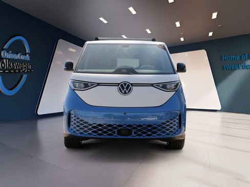 New 2025 Volkswagen ID. Buzz 1st Edition RWD image 8