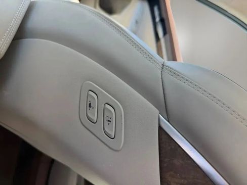 Used 2020 Genesis G90 5.0 Ultimate RWD image 18