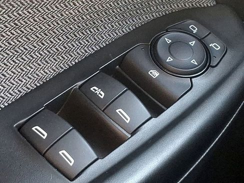 Used 2023 Chevrolet TrailBlazer LT w/ Convenience Package image 23