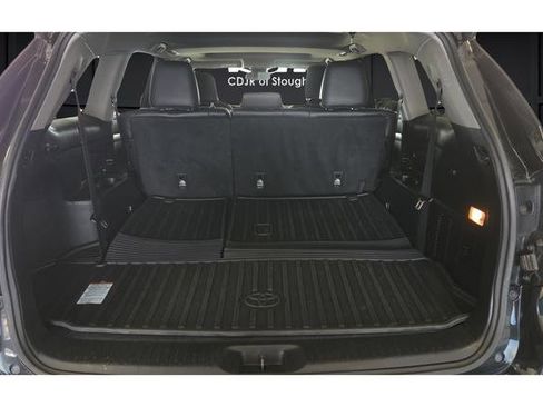 Used 2017 Toyota Highlander XLE AWD/4WD image 28