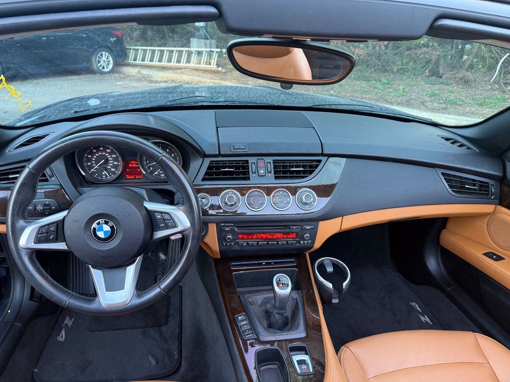 Used 2011 BMW Z4 sDrive30i RWD image 7