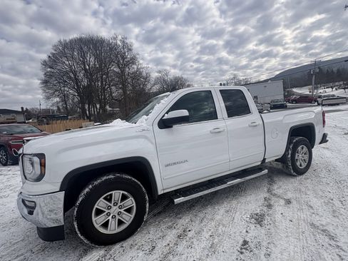 Used 2018 GMC Sierra 1500 SLE w/ SLE Value Package image 5