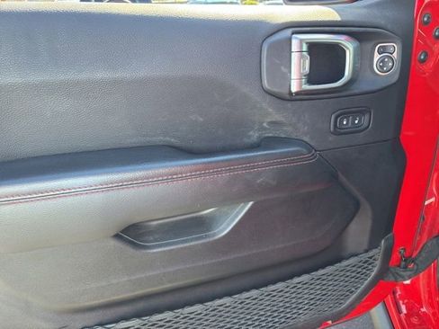 Used 2022 Jeep Gladiator Rubicon w/ Trailer Tow Package AWD/4WD image 6