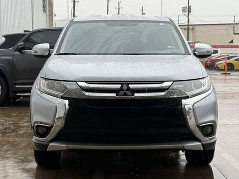 Used 2017 Mitsubishi Outlander SE image 6
