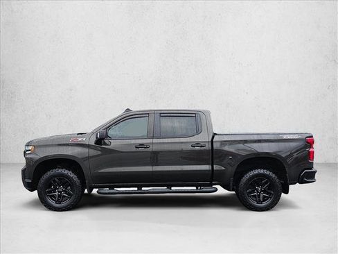 Used 2021 Chevrolet Silverado 1500 LT Trail Boss w/ Convenience Package II image 2
