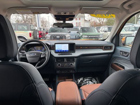 Used 2023 Ford Maverick Lariat w/ Lariat Luxury Package image 24