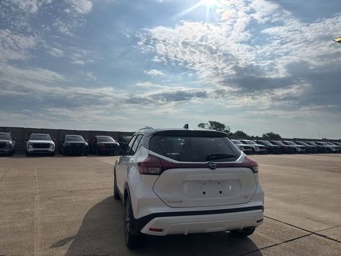 Certified 2024 Nissan Kicks SV FWD image 17