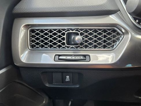 Certified 2025 Acura Integra FWD image 29