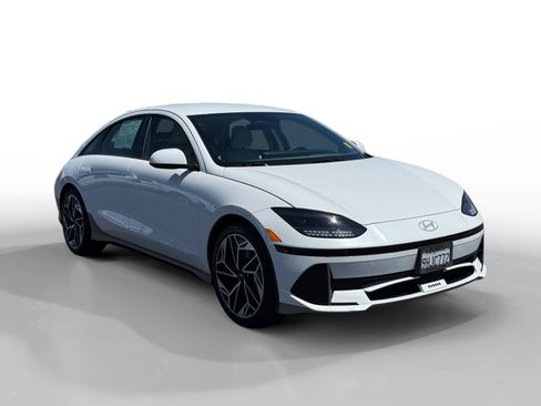 Used 2023 Hyundai Ioniq 6 SEL AWD/4WD image 7