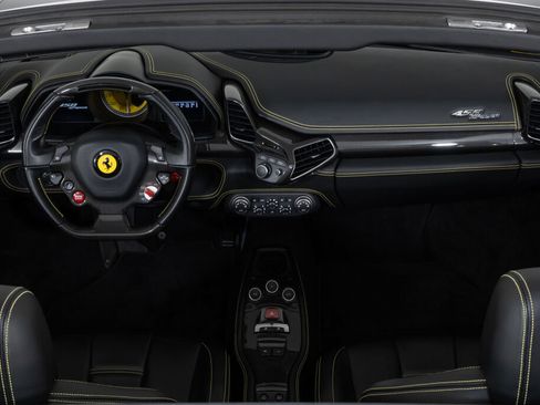 Used 2015 Ferrari 458 Spider RWD image 38
