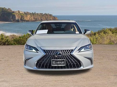 Used 2023 Lexus ES 300h w/ Premium Package FWD image 2