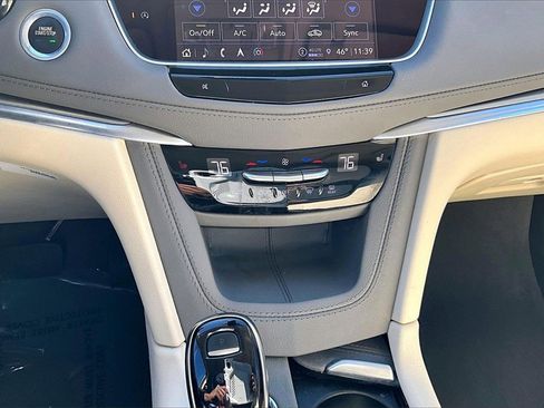 Certified 2022 Cadillac XT5 Premium Luxury image 15