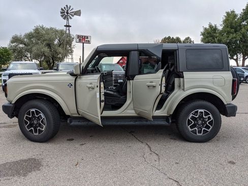 New 2025 Ford Bronco Outer Banks AWD/4WD image 10