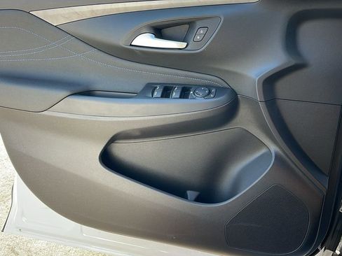 New 2026 Buick Envista Sport Touring w/ Convenience I Package FWD image 23
