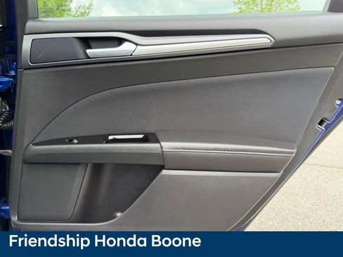 Used 2016 Ford Fusion SE FWD image 32