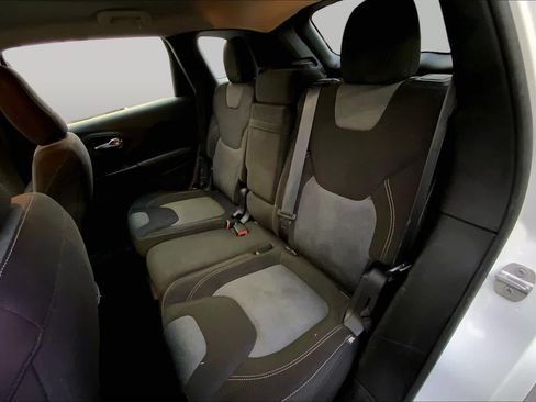 Used 2014 Jeep Cherokee Sport FWD image 20