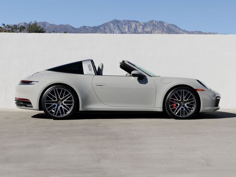 Used 2024 Porsche 911 Targa 4S image 8