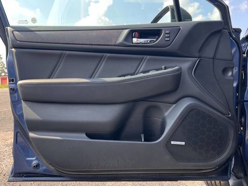 Used 2019 Subaru Outback 2.5i Limited image 12