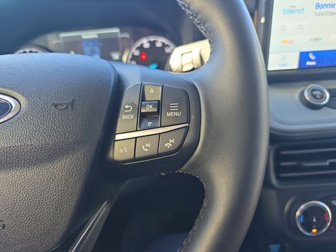 Used 2023 Ford Maverick Lariat w/ Lariat Luxury Package image 24