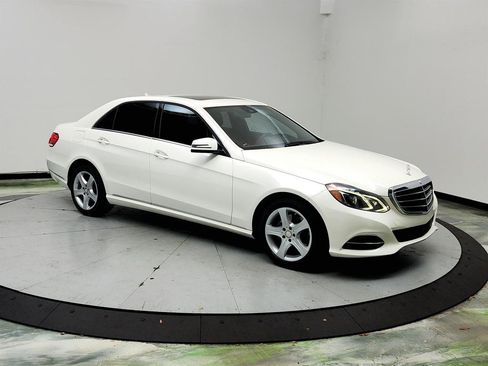 Used 2014 Mercedes-Benz E 350 Sedan image 3