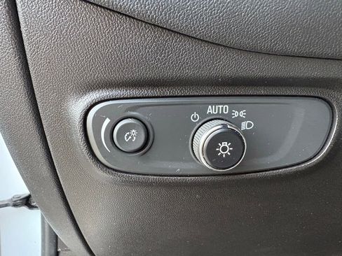 Used 2022 Chevrolet Equinox LS w/ LPO, Floor Liner Package image 19