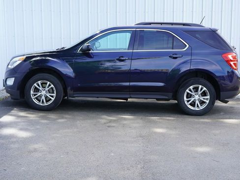 Used 2017 Chevrolet Equinox LT w/ Convenience Package FWD image 3