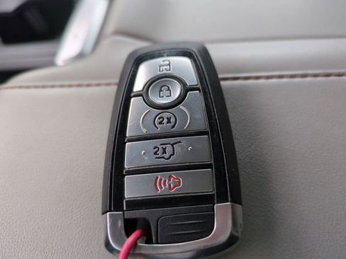 Used 2025 Ford Expedition Active image 33