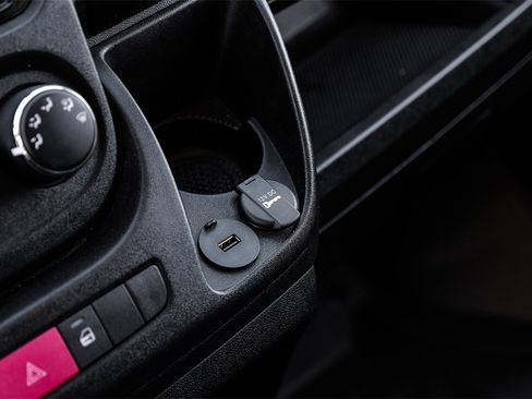 Used 2021 RAM ProMaster 1500 image 23