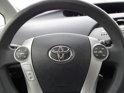 Used 2013 Toyota Prius Two image 20