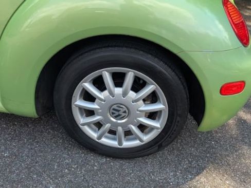 Used 2004 Volkswagen Beetle GLS FWD image 10