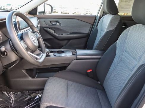 Used 2023 Nissan Rogue SV image 20