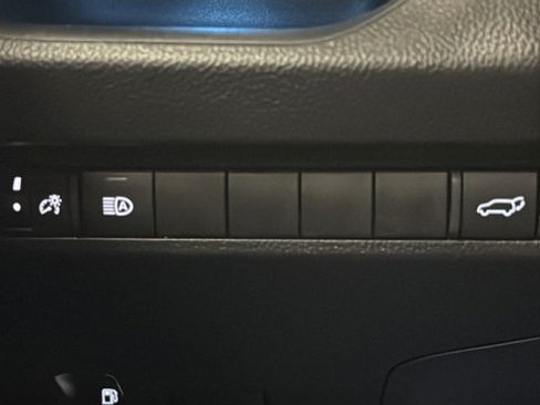 Used 2023 Toyota RAV4 XSE AWD/4WD image 34
