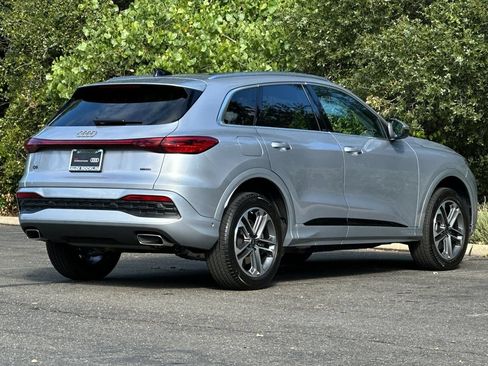 Certified 2025 Audi Q5 Premium w/ Convenience Package AWD/4WD image 7