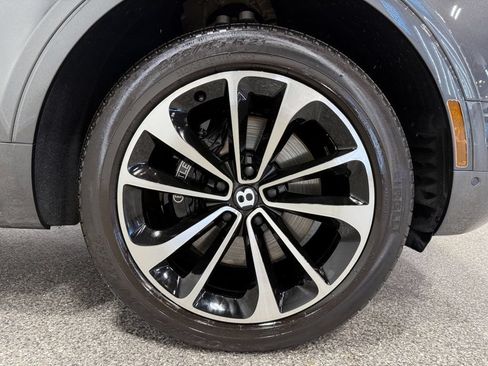 Used 2018 Bentley Bentayga Activity AWD/4WD image 5