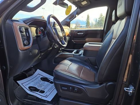 Used 2021 Chevrolet Silverado 1500 High Country image 2