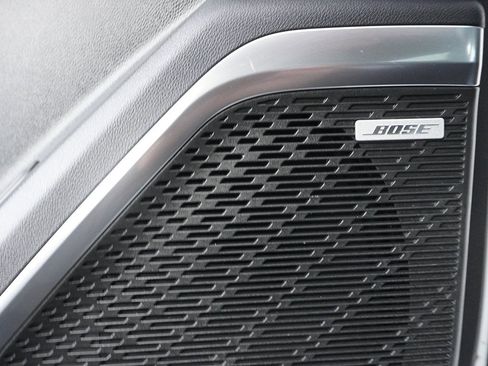 Used 2025 Buick Enclave Preferred w/ Power Package image 66