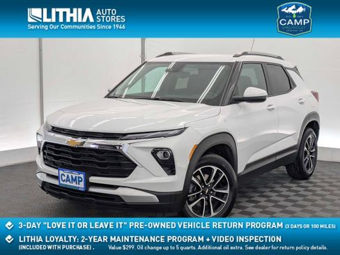 Used 2024 Chevrolet TrailBlazer LT w/ Driver Confidence Package FWD image 1