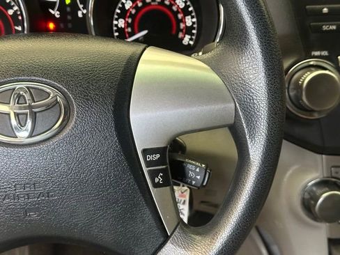 Used 2012 Toyota Highlander 4WD w/ Tech Pkg image 24