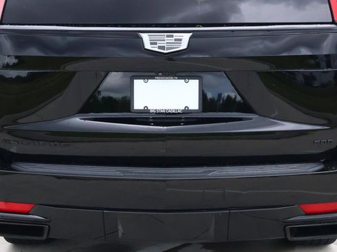 Used 2023 Cadillac Escalade Sport Platinum w/ LPO, ONYX Package AWD/4WD image 10