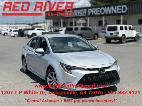 Used 2020 Toyota Corolla LE FWD image 1