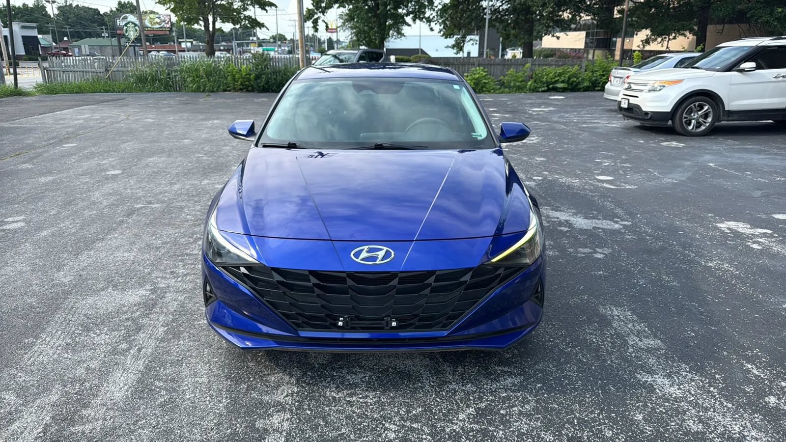 Used 2021 Hyundai Elantra SEL FWD image 2