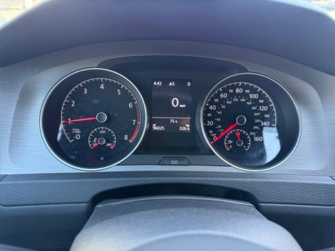 Used 2017 Volkswagen Golf S FWD image 9