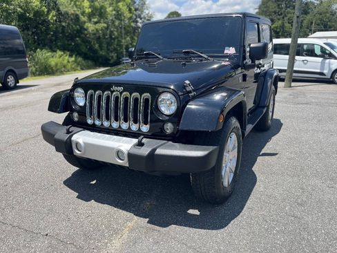 Used 2015 Jeep Wrangler Sahara w/ Connectivity Group AWD/4WD image 30