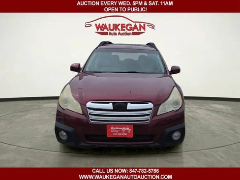 Used 2011 Subaru Outback 2.5i Limited w/ PWR Moonroof Pkg AWD/4WD image 2