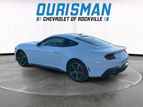 Used 2025 Ford Mustang Coupe image 4